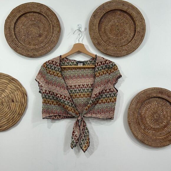 Vintage Y2K 2000s Wet Seal Boho Crochet Cropped Knot Tie Front Crop Top XL Boho - Picture 2 of 7